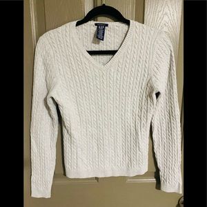 GAP cable knit sweater